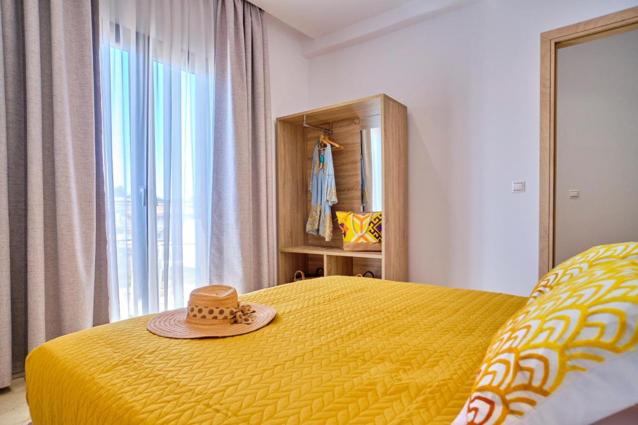 Sunflower Suites Gouvia Corfu Exterior foto